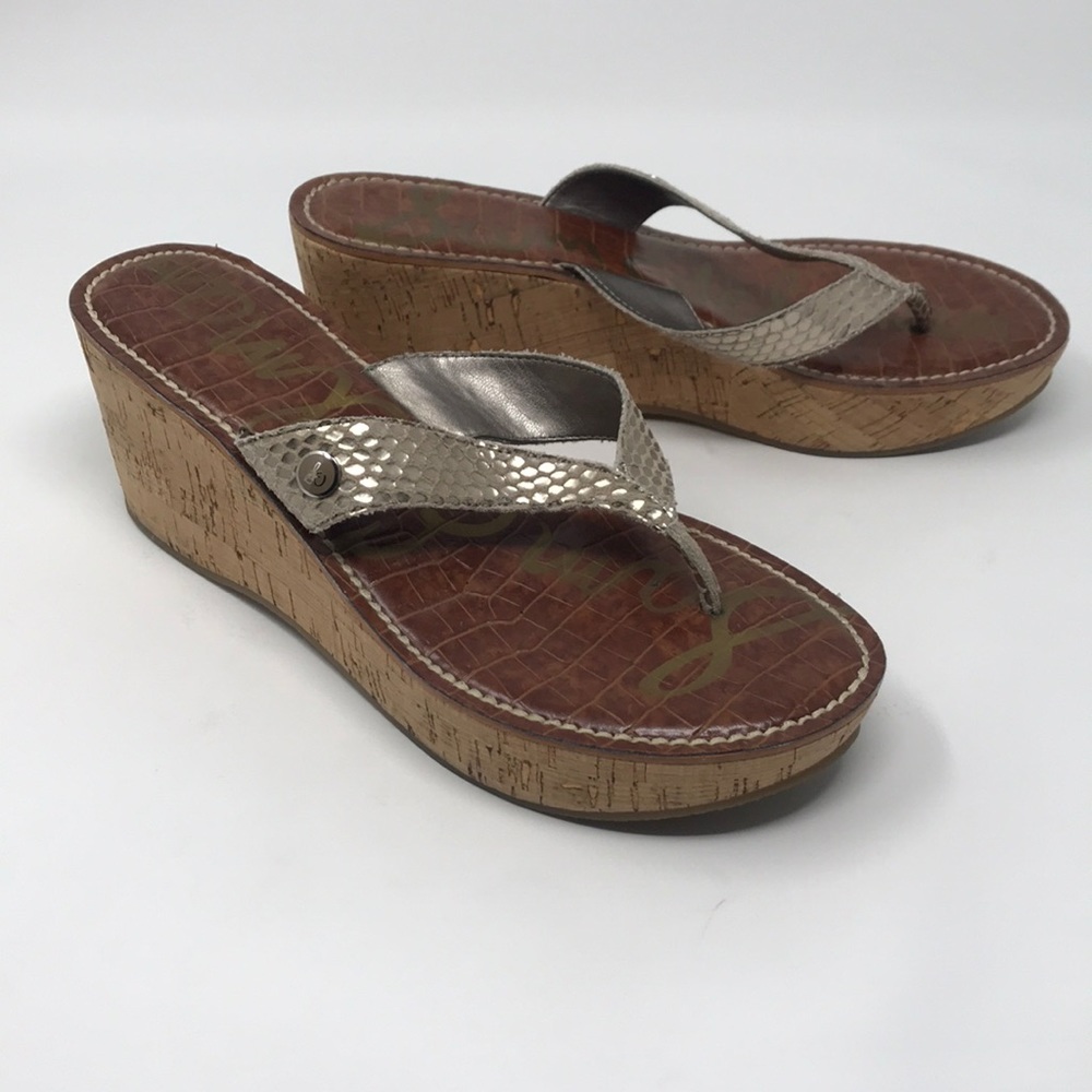 Wedge Thong Sandals in Metallic Taupe